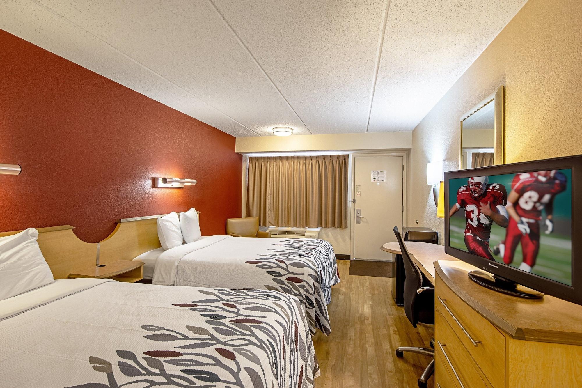 Red Roof Inn Akron Exterior photo